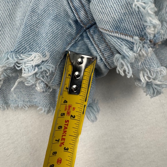 Abercrombie & Fitch Harper Low Rise Distressed Denim Shorts with Lace‎ Size 29 - Picture 6 of 8